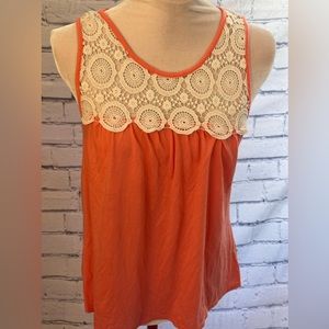 Demeanor Woman’s Tank Top with Lace Front. Size Medium